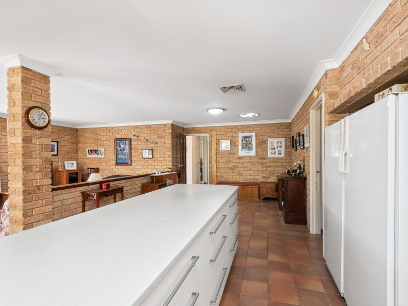 34 McDowell Crescent, Kingsley WA 6026