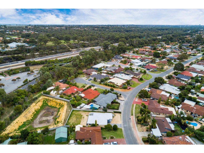 71a Wimbledon Drive, Kingsley WA 6026