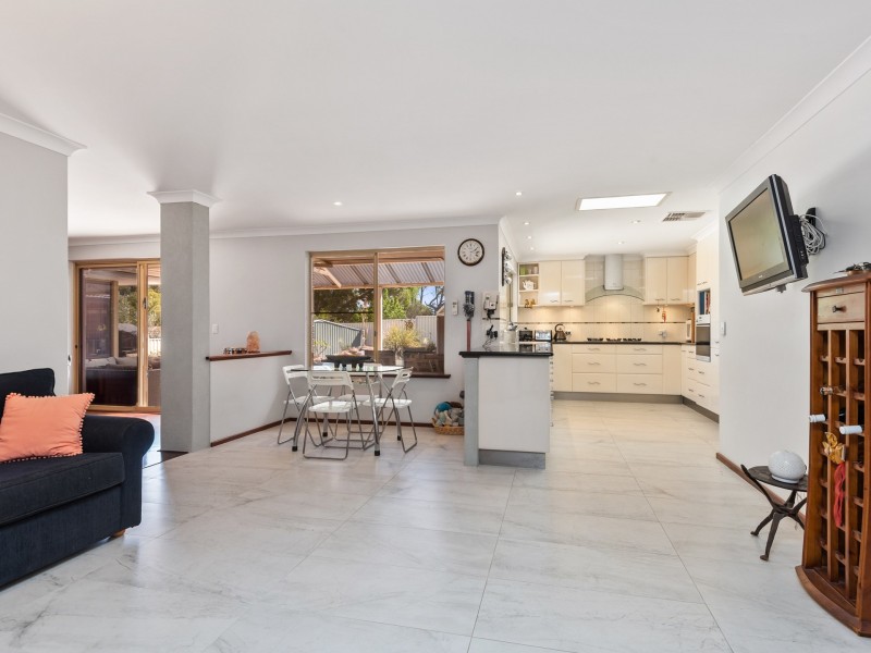 7 Alperton Court, Kingsley WA 6026