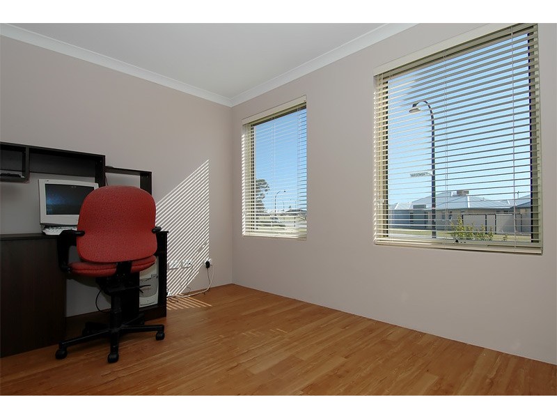 10 Yaroomba Place, Clarkson WA 6030