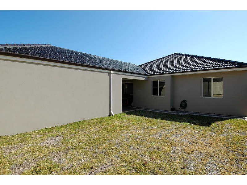 10 Yaroomba Place, Clarkson WA 6030