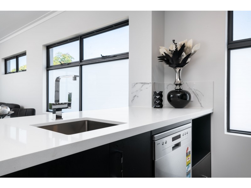 2/17 Methuen Way, Duncraig WA 6023