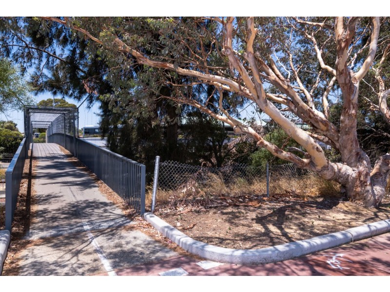 2/17 Methuen Way, Duncraig WA 6023