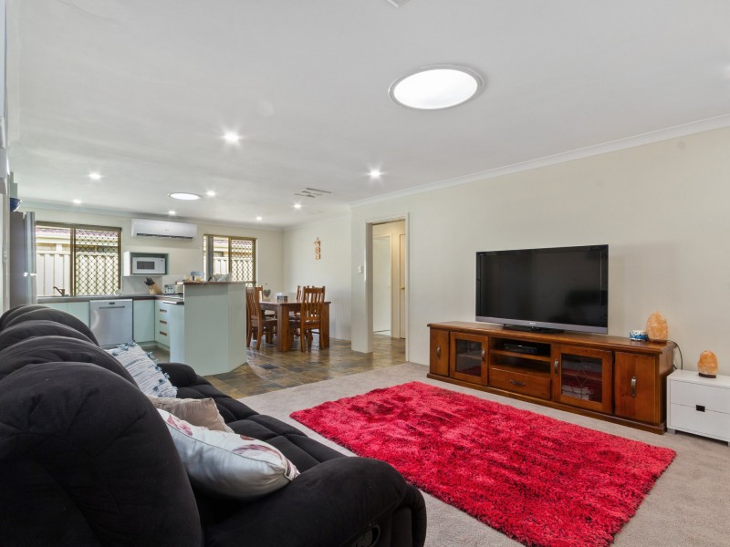 7 Bindoo Rise, Woodvale WA 6026