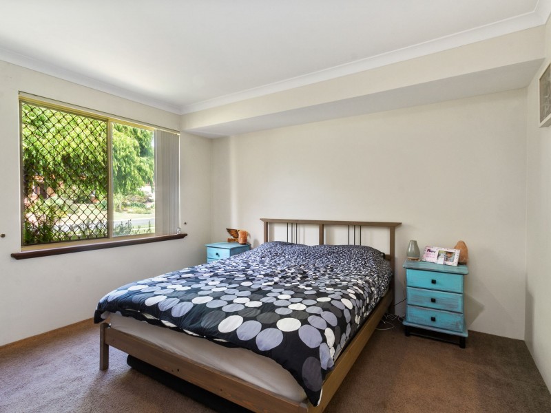 7 Bindoo Rise, Woodvale WA 6026