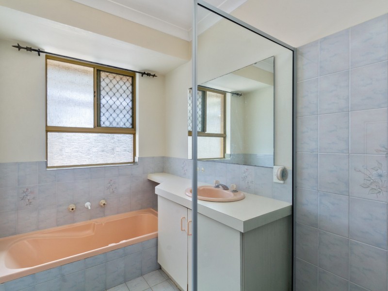 7 Bindoo Rise, Woodvale WA 6026