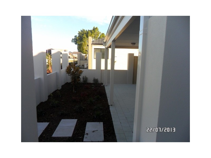 26-2 SKEIT RD, Darch WA 6065