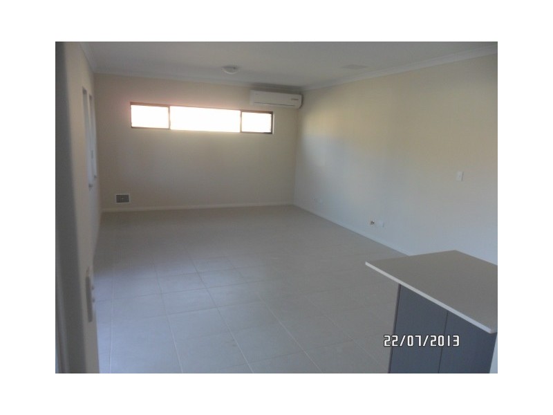 26-2 SKEIT RD, Darch WA 6065
