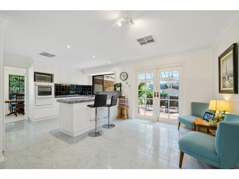 16 Henderson Drive, Kallaroo WA 6025