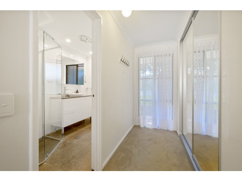 16 Henderson Drive, Kallaroo WA 6025