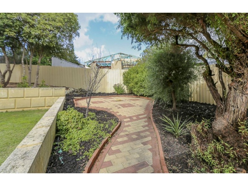 12 Gipsy Court, Beldon WA 6027