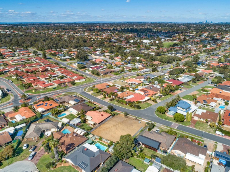 199 Twickenham Drive, Kingsley WA 6026