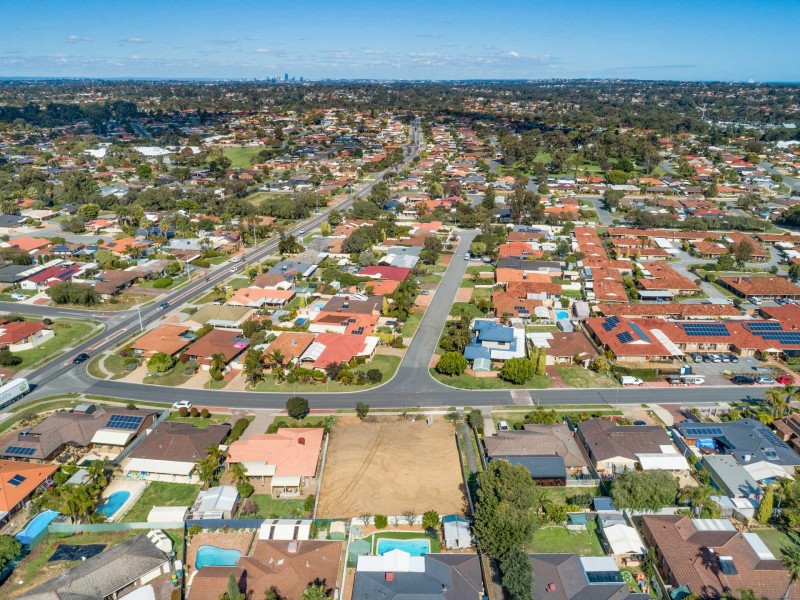 199 Twickenham Drive, Kingsley WA 6026