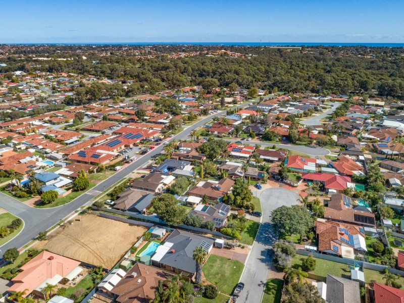 199 Twickenham Drive, Kingsley WA 6026