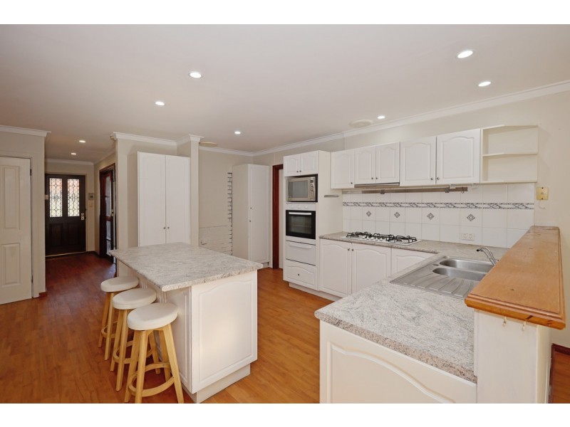 27 Maritana Road, Kallaroo WA 6025