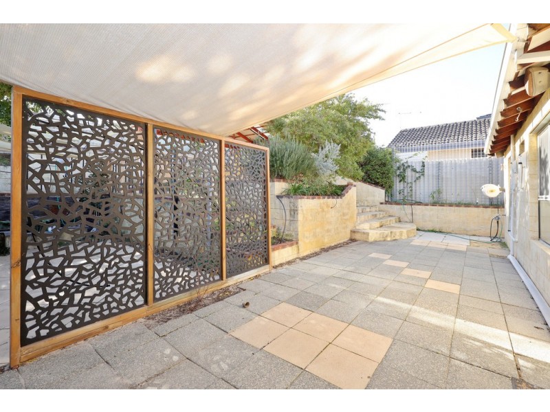 27 Maritana Road, Kallaroo WA 6025