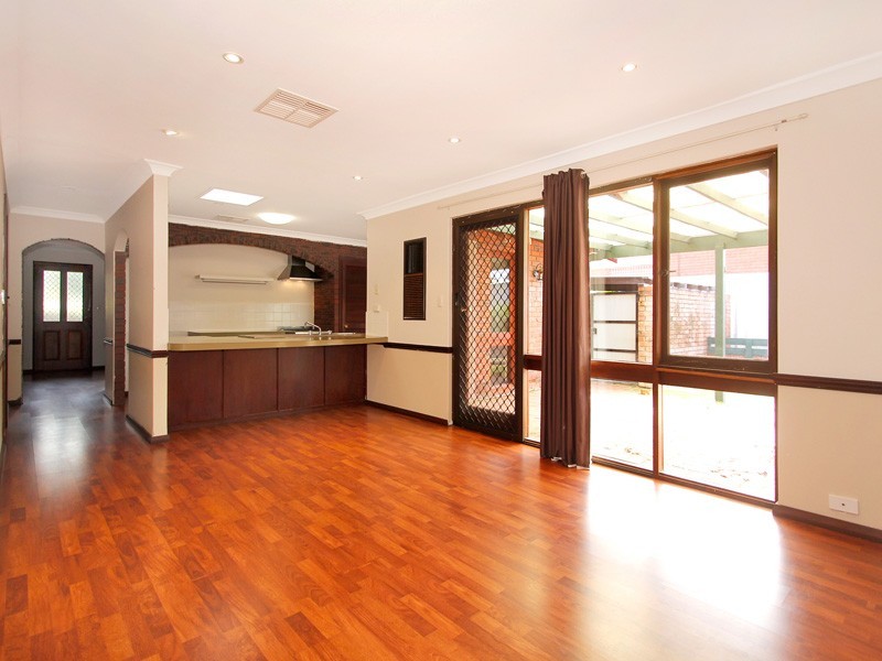 18 MADRONA CRESCENT, Greenwood WA 6024