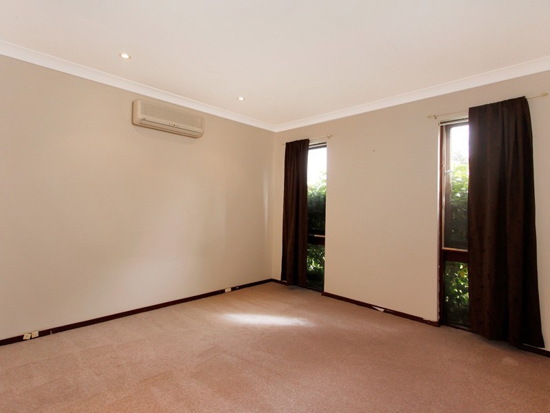 18 MADRONA CRESCENT, Greenwood WA 6024