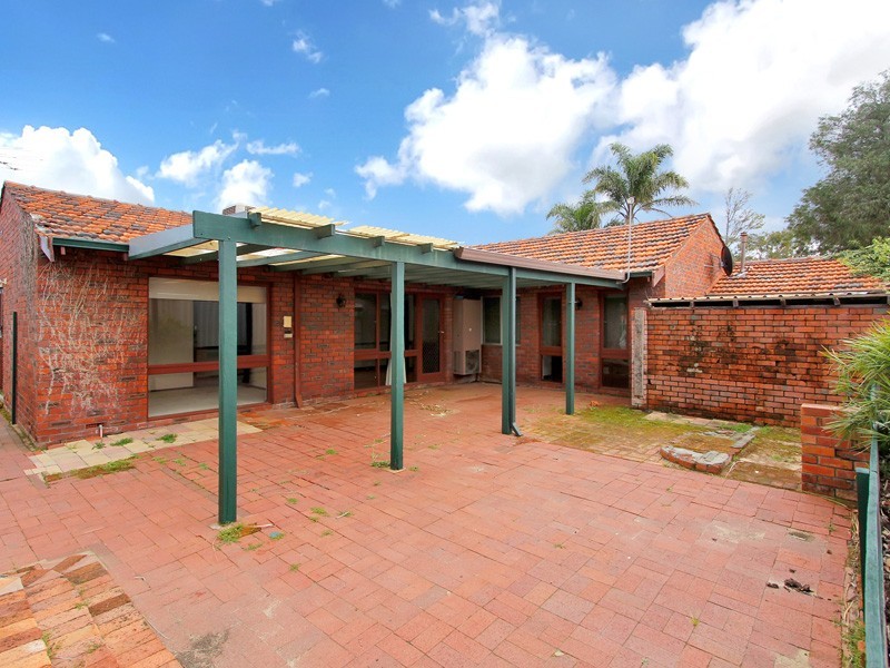 18 MADRONA CRESCENT, Greenwood WA 6024