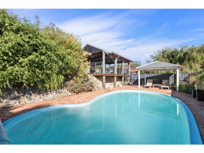 15 Balmoral Way, Kallaroo WA 6025