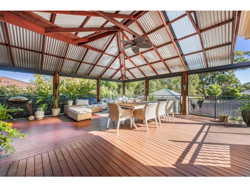 15 Balmoral Way, Kallaroo WA 6025