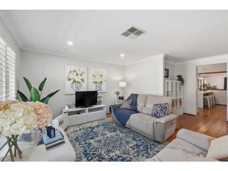 15 Balmoral Way, Kallaroo WA 6025