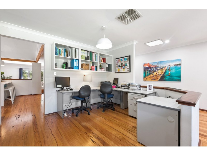 15 Balmoral Way, Kallaroo WA 6025