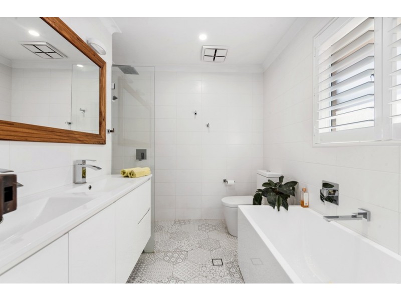 15 Balmoral Way, Kallaroo WA 6025