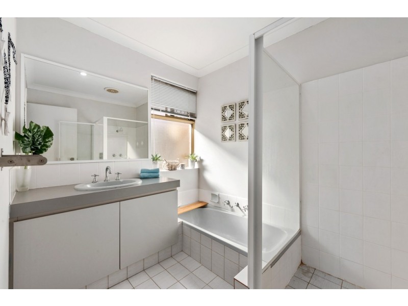 15 Balmoral Way, Kallaroo WA 6025