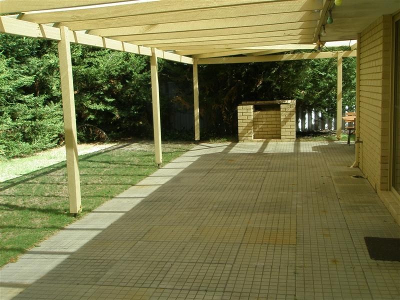 10 LILLIAN, Beldon WA 6027