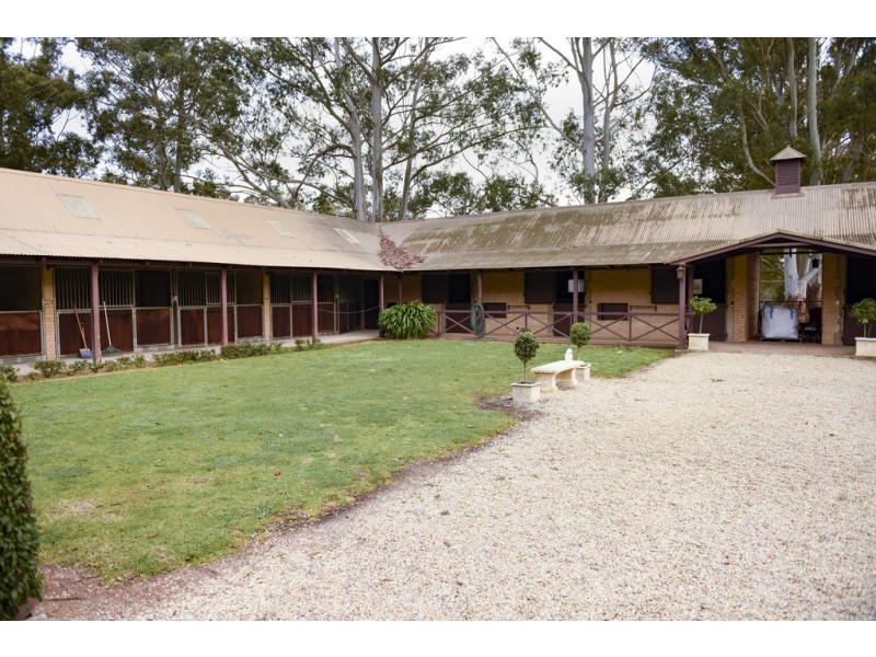 111 Potoroo Retreat, Gidgegannup WA 6083