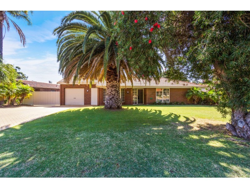 7 Coventry Court, Kingsley WA 6026