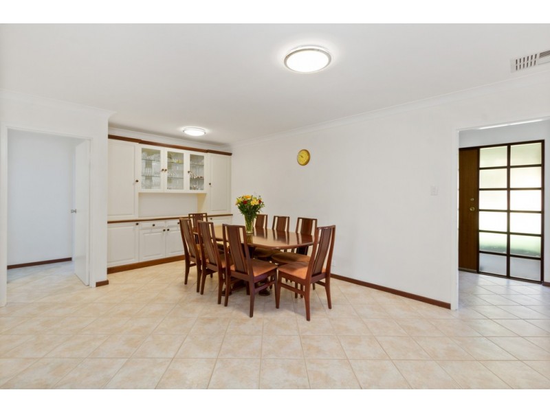 7 Coventry Court, Kingsley WA 6026