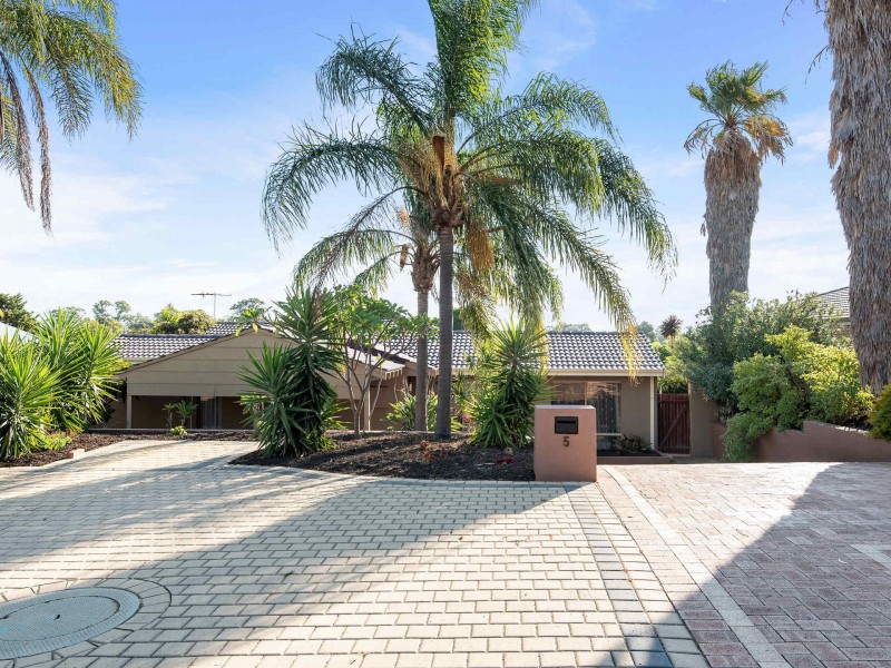 5 Hunt Lane, Kingsley WA 6026