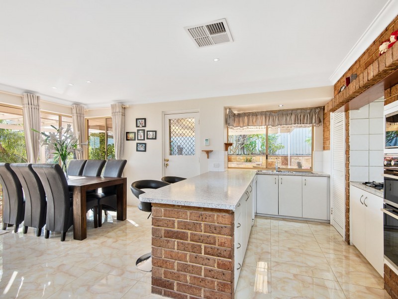 5 Hunt Lane, Kingsley WA 6026