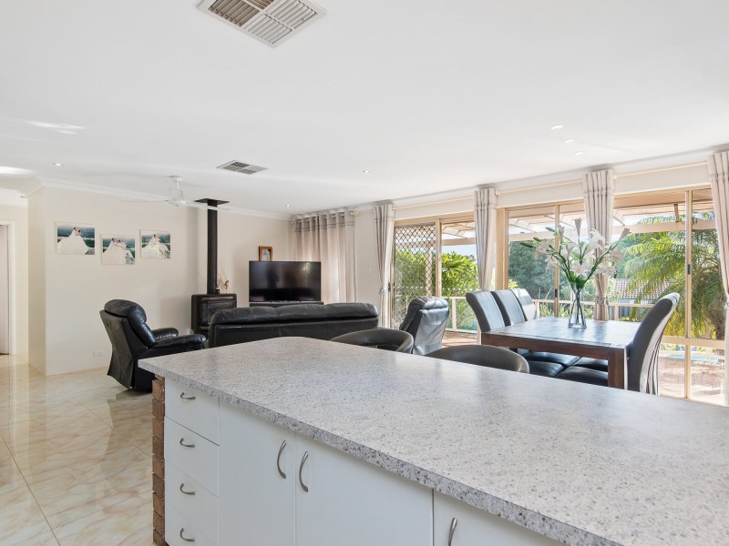 5 Hunt Lane, Kingsley WA 6026