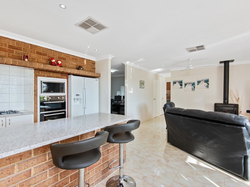 5 Hunt Lane, Kingsley WA 6026