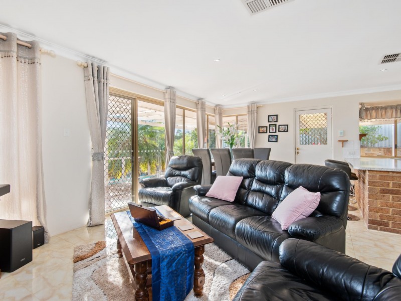 5 Hunt Lane, Kingsley WA 6026