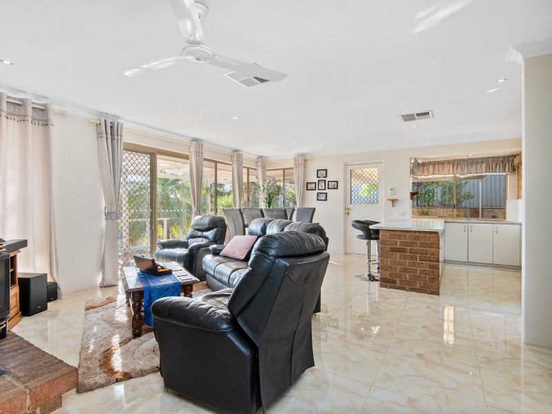 5 Hunt Lane, Kingsley WA 6026