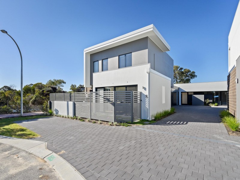 Lot 2/14 Ruthven Place, Duncraig WA 6023