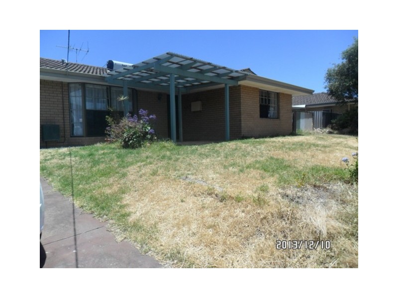 10 GILES AVE, Padbury WA 6025