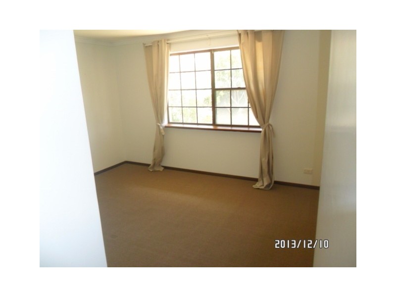 10 GILES AVE, Padbury WA 6025