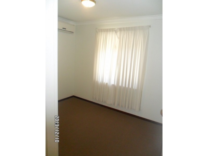 10 GILES AVE, Padbury WA 6025