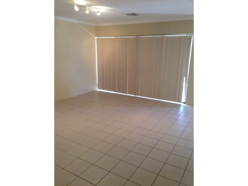 29 BRIGHTLANDS, Carramar WA 6031