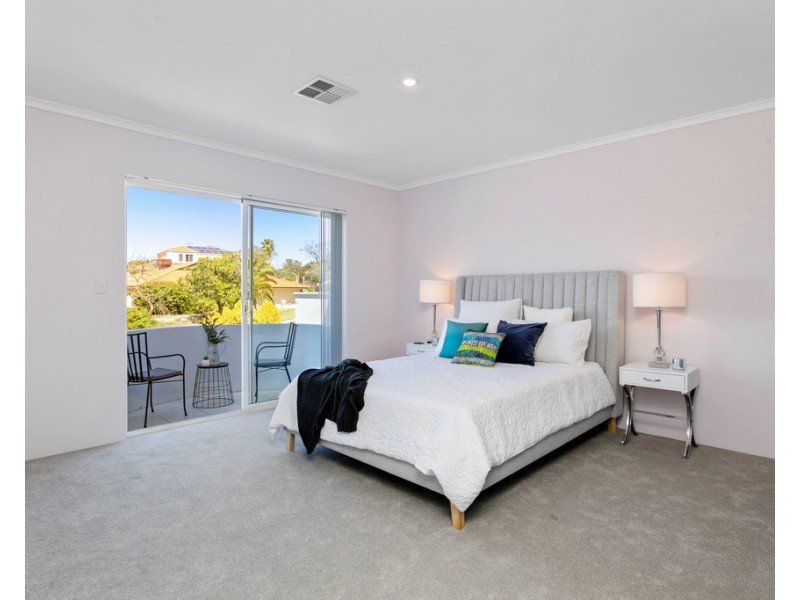 2 Kirribilli Court, Kallaroo WA 6025