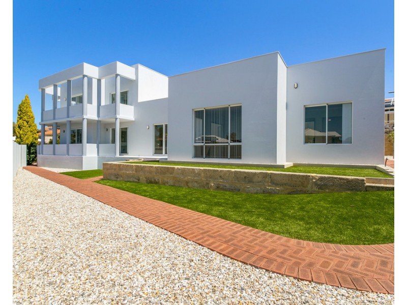 2 Kirribilli Court, Kallaroo WA 6025