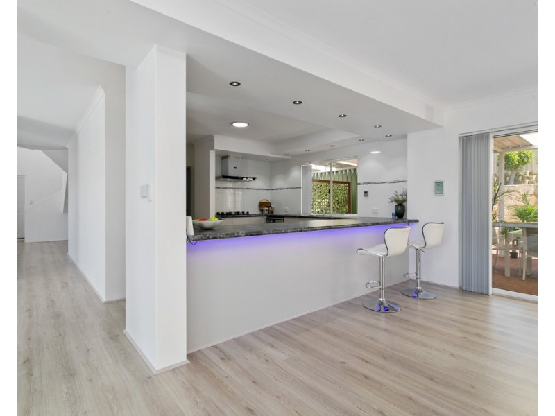 2 Kirribilli Court, Kallaroo WA 6025