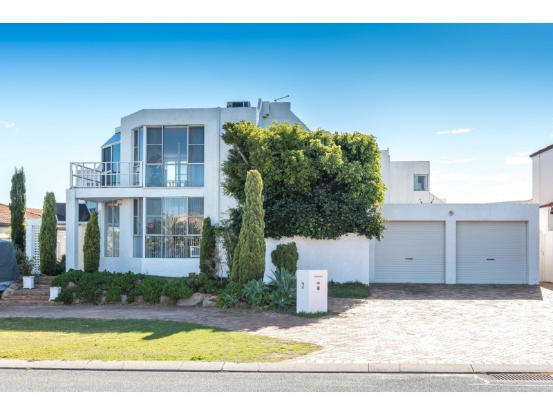 7 Wingala Grove, Kallaroo WA 6025