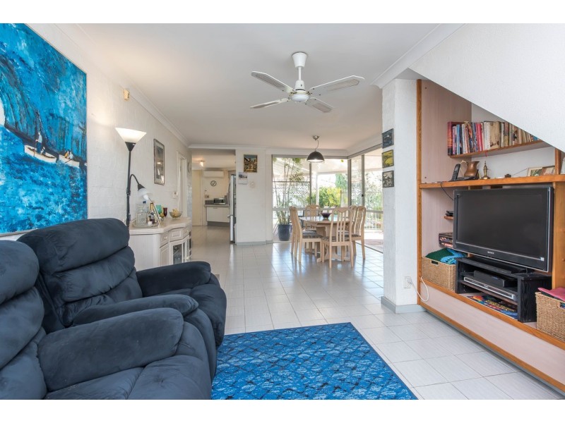 7 Wingala Grove, Kallaroo WA 6025