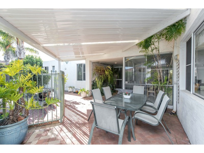 7 Wingala Grove, Kallaroo WA 6025